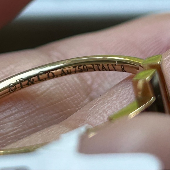 18 KARAT GOLD T RING SIZE 8 - Picture 9 of 9